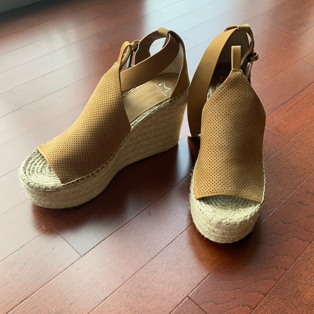 Marc Fisher wedge